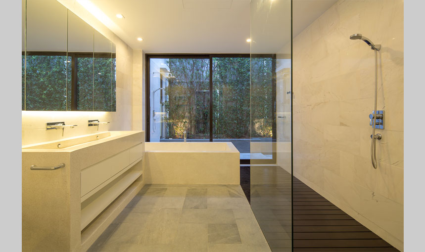 Long description image 1