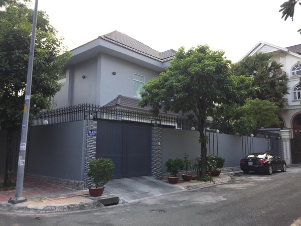 Long description image 1