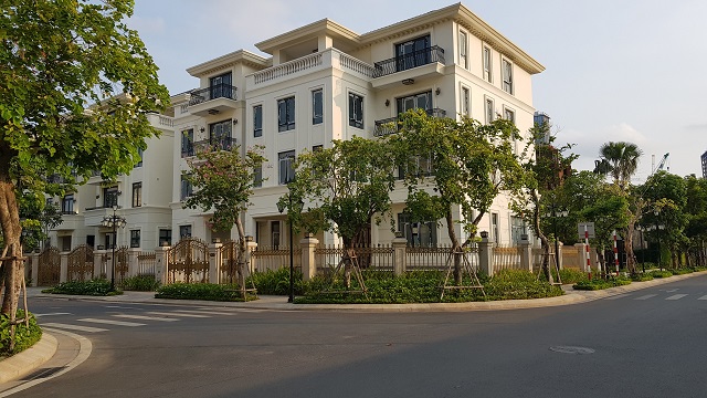 Long description image 1