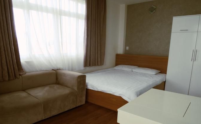 Long description image 1