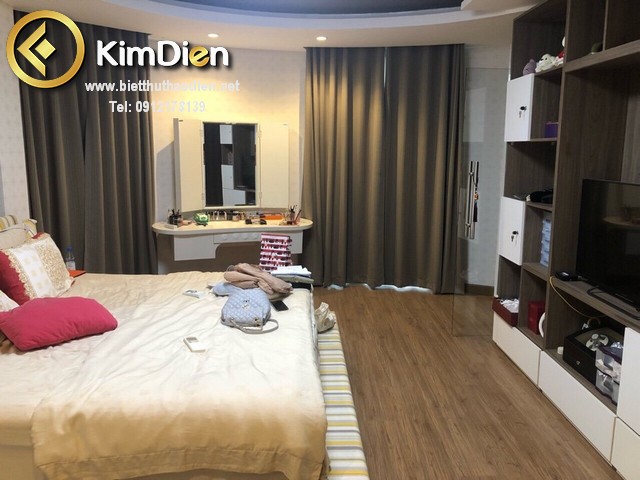 Long description image 1