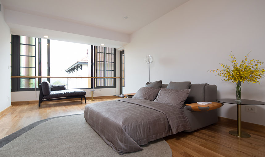 Long description image 1