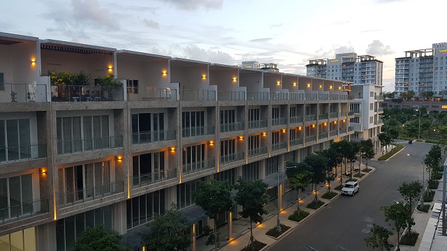 Long description image 1