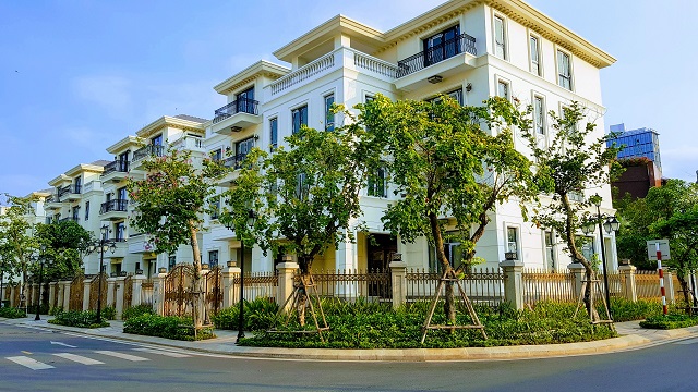 Long description image 1