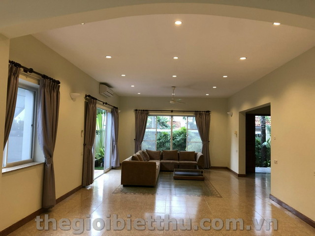 Long description image 1