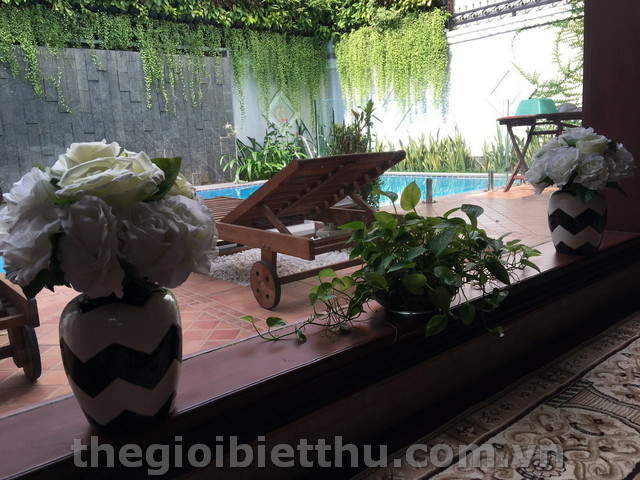 Long description image 1