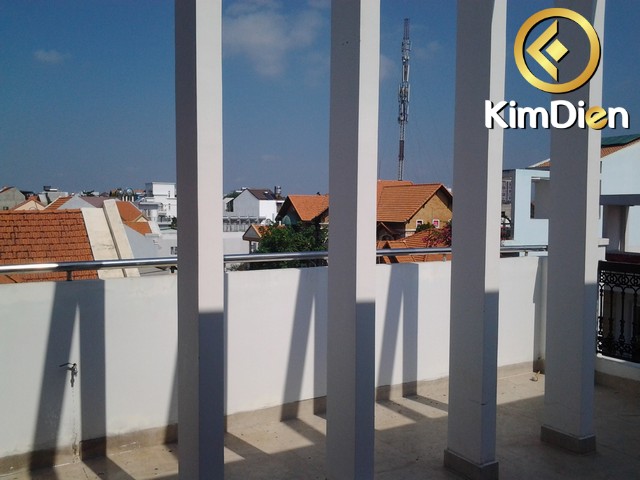 Long description image 1