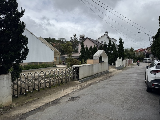 Long description image 1