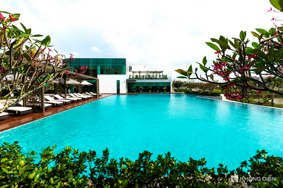 Long description image 1