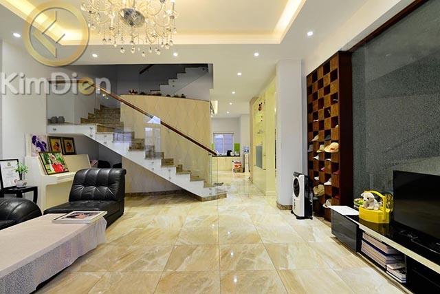 Long description image 1