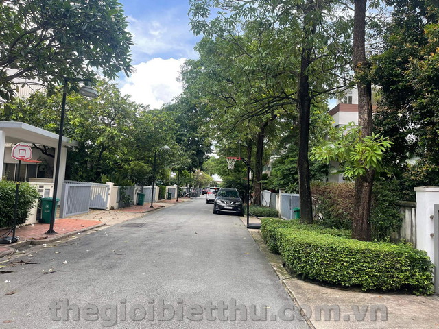 Long description image 1