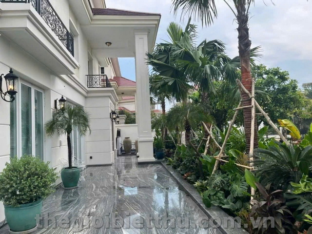 Long description image 1