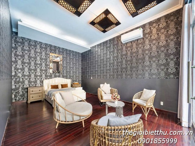 Long description image 1