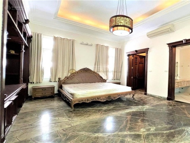 Long description image 1