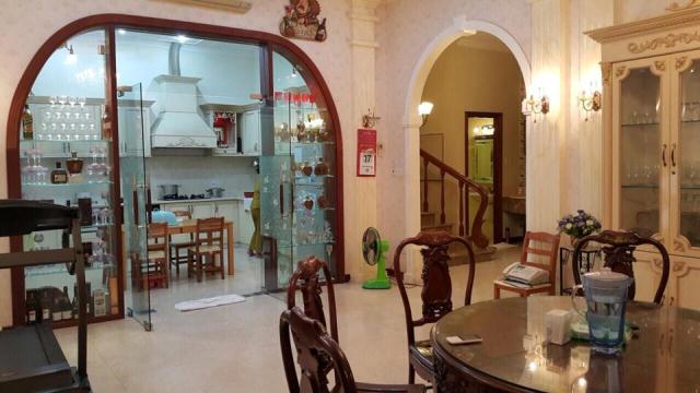 Long description image 1