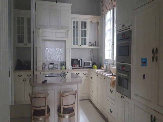 Long description image 1