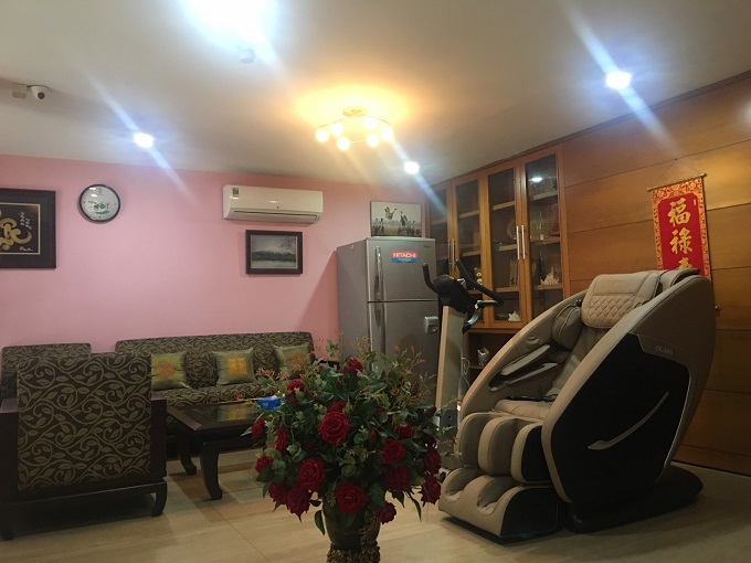 Long description image 1