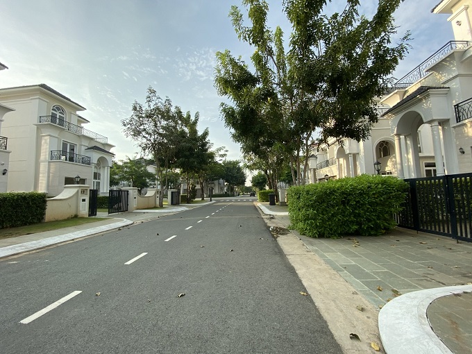 Long description image 1