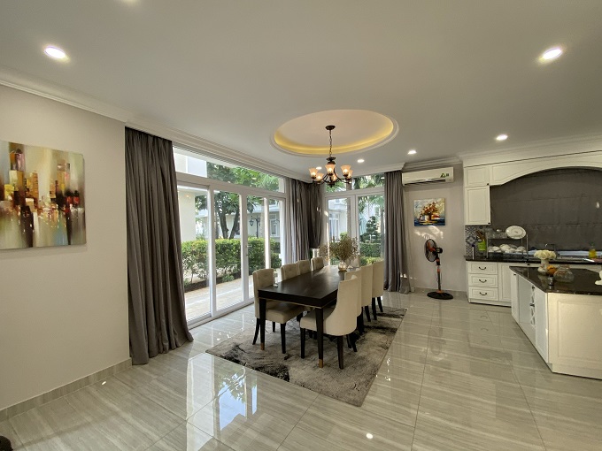 Long description image 1