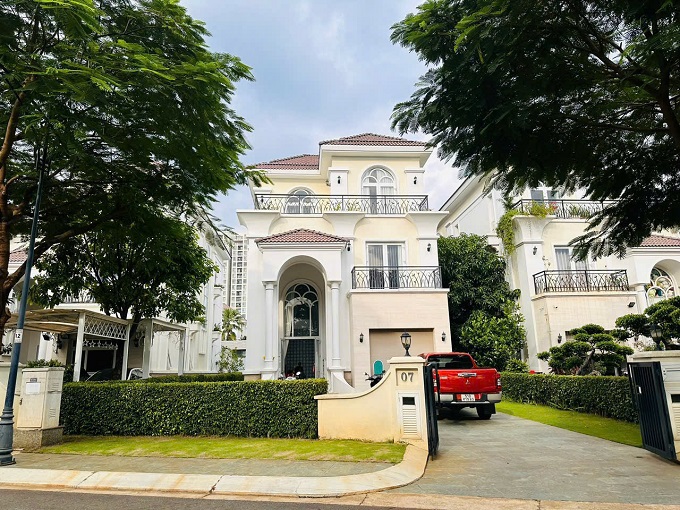 Long description image 1