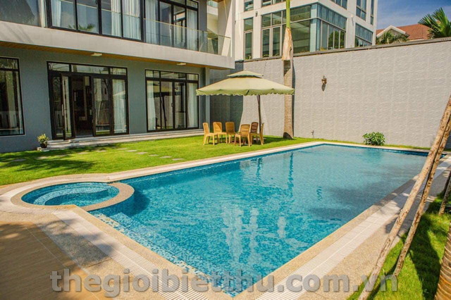 Long description image 1