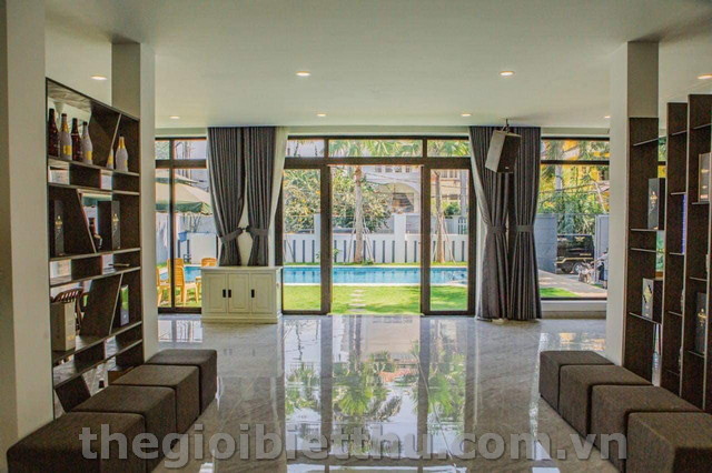 Long description image 1