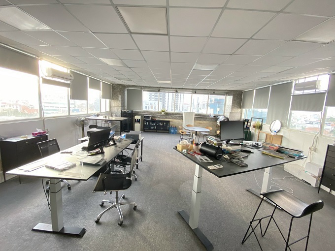 Long description image 1