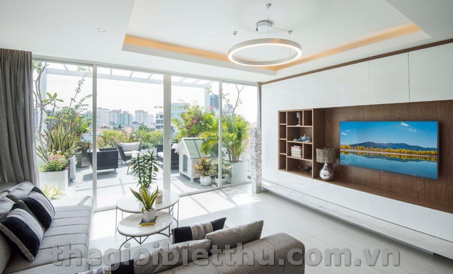 Long description image 1