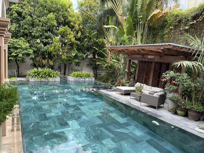 Long description image 1