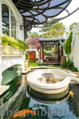 Long description image 1