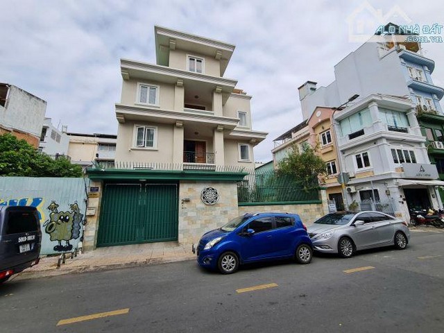 Long description image 1
