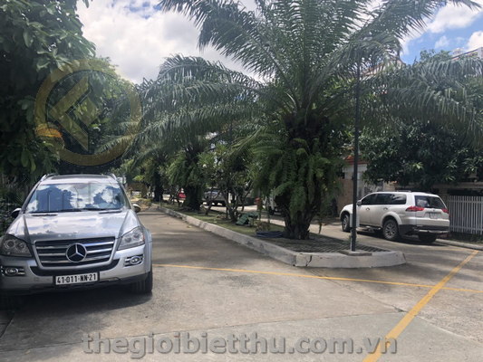 Long description image 1