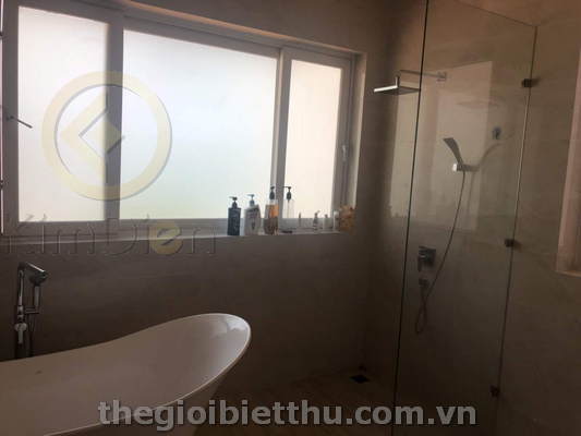 Long description image 1