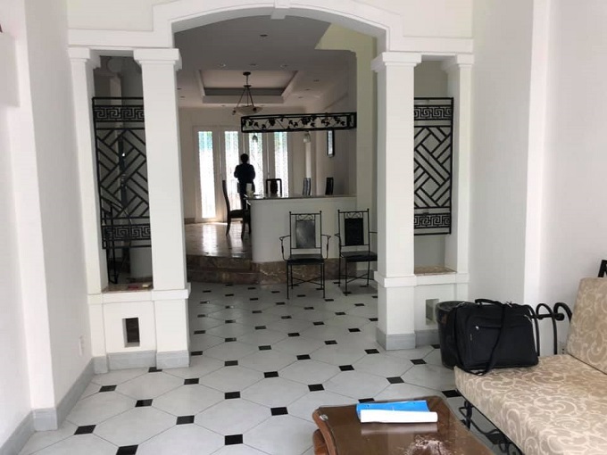 Long description image 1