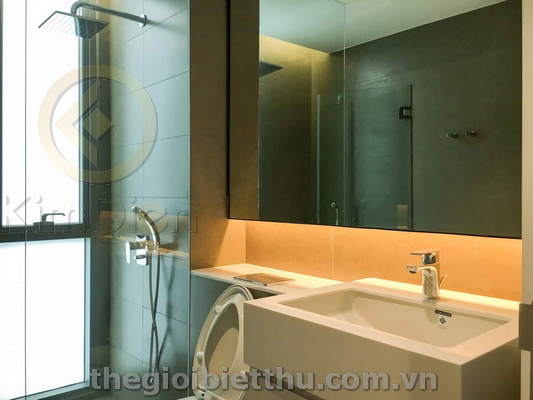 Long description image 1