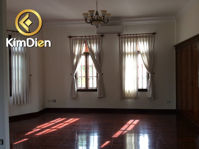 Long description image 1