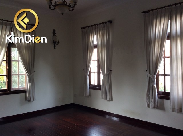 Long description image 1