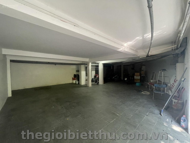 Long description image 1