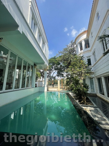 Long description image 1