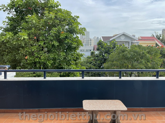 Long description image 1