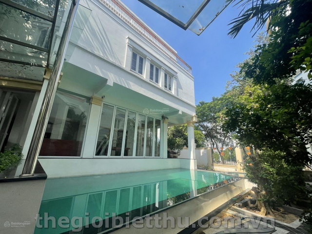 Long description image 1