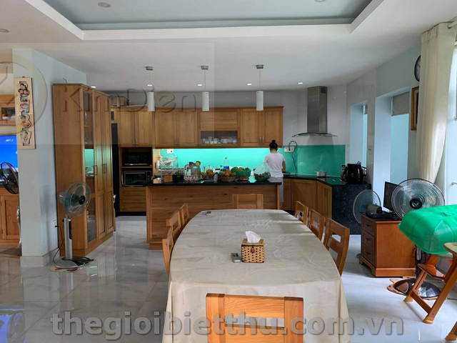 Long description image 1