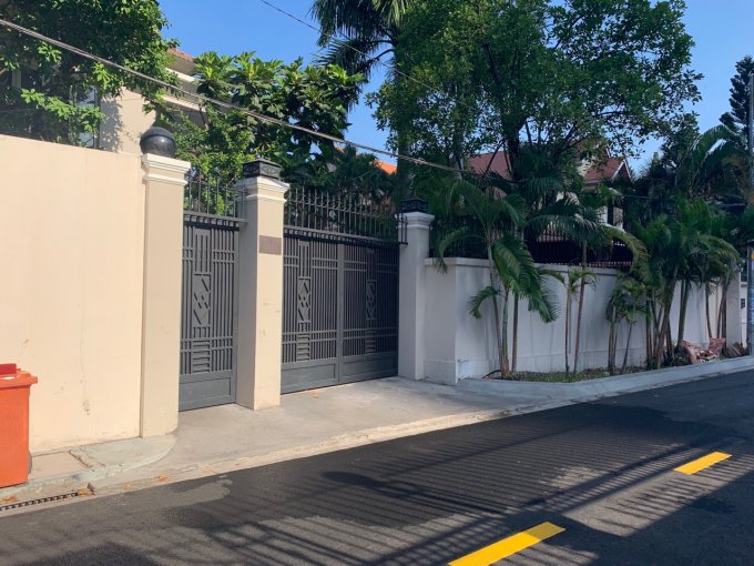 Long description image 1