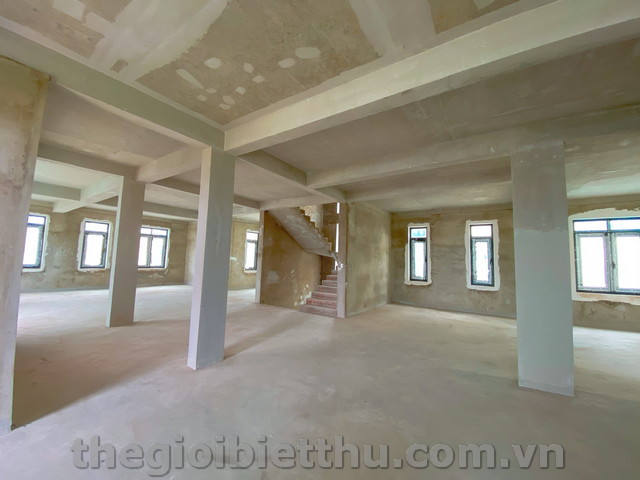 Long description image 1