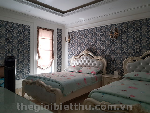 Long description image 1