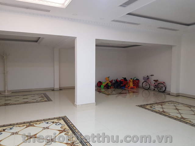 Long description image 1