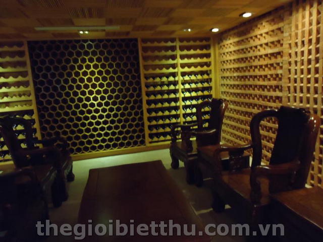 Long description image 1