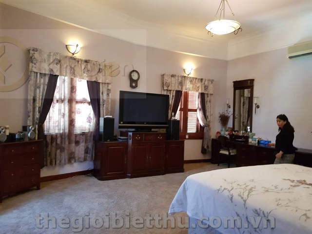 Long description image 1