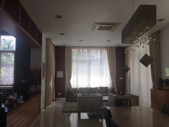 Long description image 1