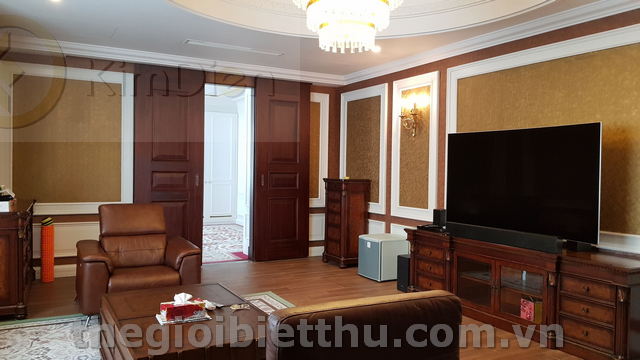 Long description image 1